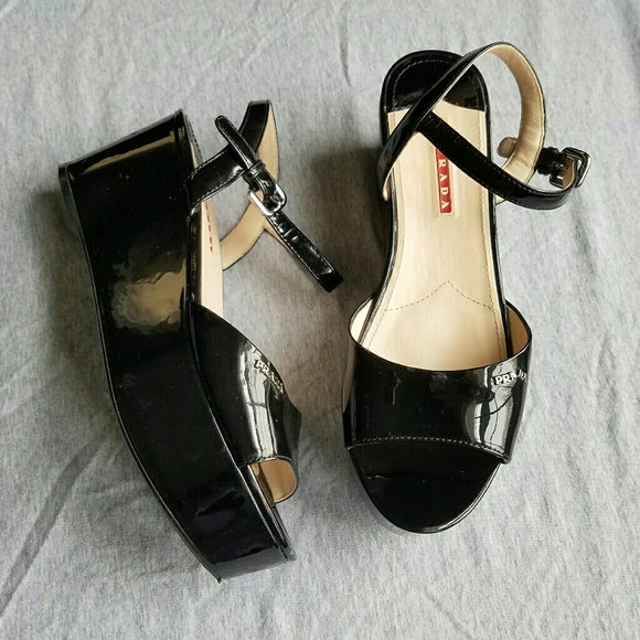 black patent leather platform sandals
